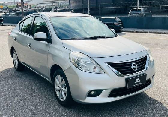 NISSAN VERSA 1.6 16V FLEX SL 4P MANUAL NISSAN VERSA 1.6 16V FLEX SL 4P MANUAL